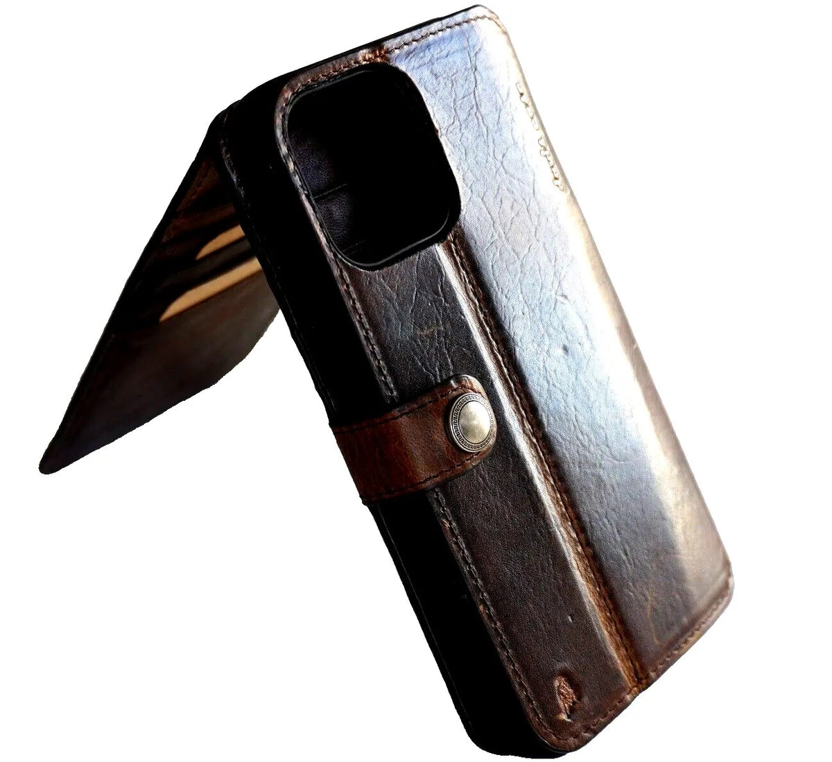 Handmade DAVISCASE genuine leather phone case with shark craft design, vintage style, credit card slots, and full grain leather for iPhone models.