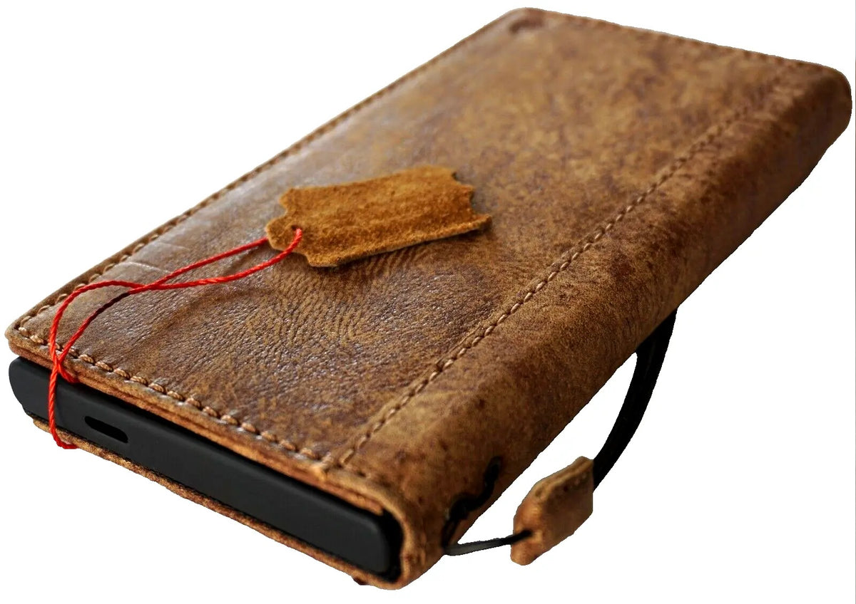Vintage tan leather wallet case for Samsung Galaxy S22, S21, S20, Note 10, A51, A71, and A13, handcrafted by DAVISCASE.