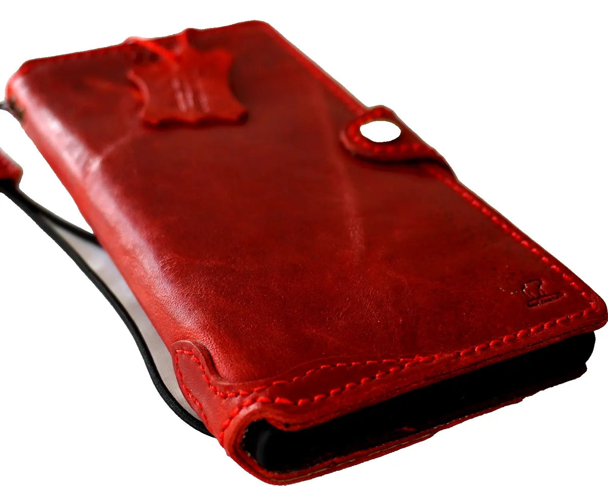 Handmade genuine leather phone case by DAVISCASE for Galaxy S26, S24, S25 Ultra FE Plus, Z Fold8, in red wine with wallet and fold design.