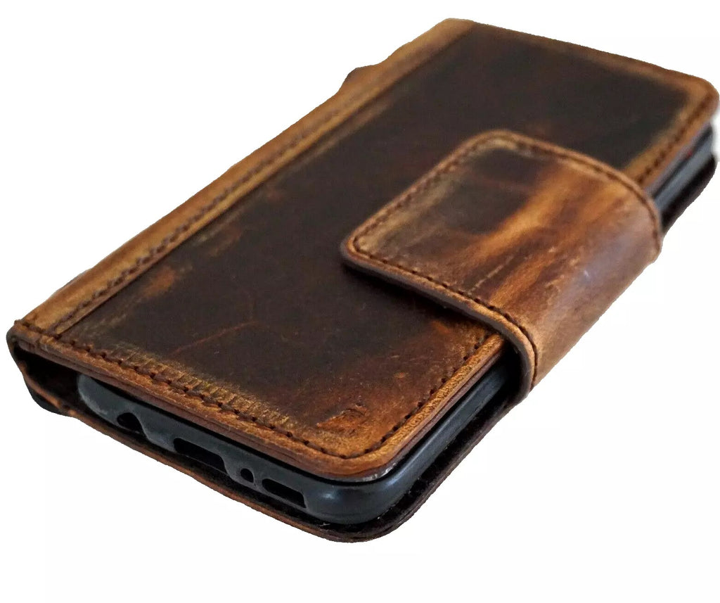 Genuine leather case for Google Pixel Fold from DAVISCASE, featuring a book wallet design with polished finish and luxurious style.