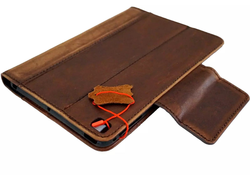 Genuine leather iPad Mini 7 case by DAVISCASE, handmade luxury cover for 9.7-inch Apple iPad Mini and Pro models.