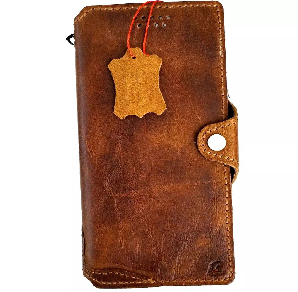 Handmade vintage tan leather wallet case for iPhone 17, 16, 15 Pro Max, Air 8 Plus, SE by DAVISCASE, with card slots and protective design.