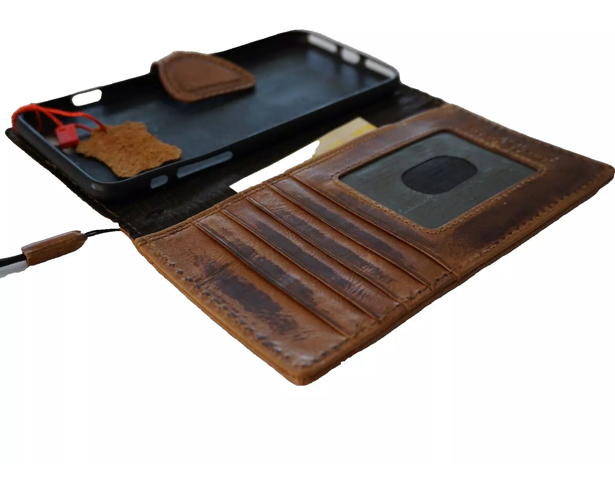 Handmade DAVISCASE genuine leather phone case for iPhone 12-15 Pro Max, with smoked shark design and magnetic wallet features.
