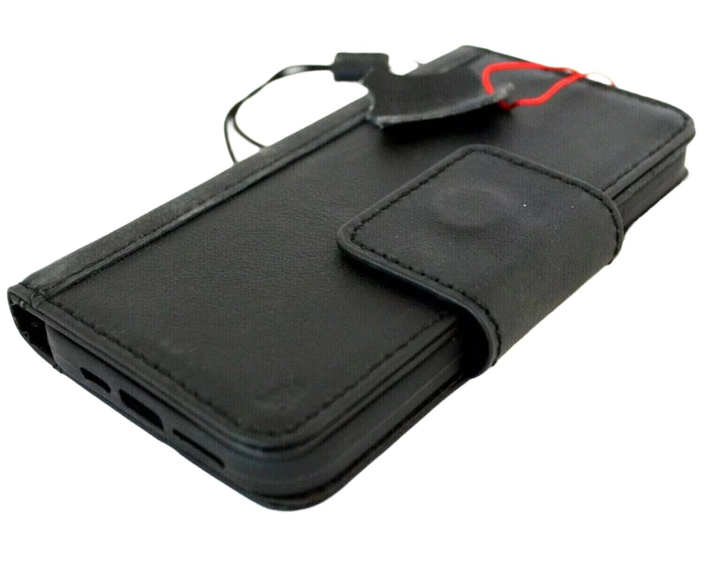 Handmade black genuine leather phone case for iPhone 12-16 Pro Max and SE, with wallet and magnetic closure by DAVISCASE.