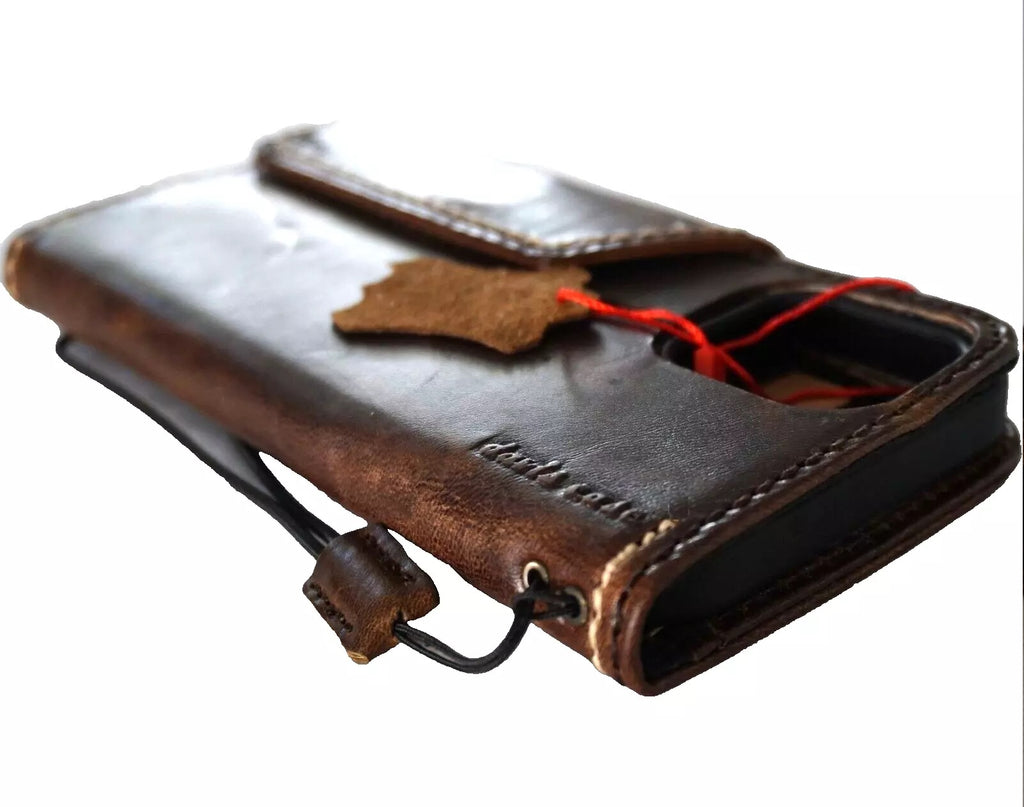 Handcrafted genuine leather wallet case for iPhone 11-16 Pro Max and SE, featuring magnetic closure and sewn details by DAVISCASE.