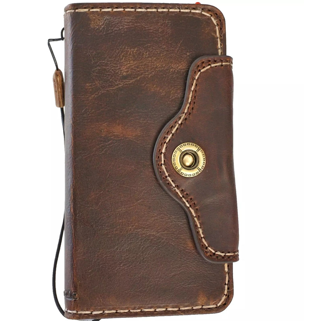 Handmade genuine leather wallet case for Apple iPhone 13-17 Pro Max and SE by DAVISCASE, featuring magnetic closure and hand-sewn details.