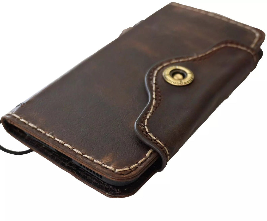 Handmade genuine leather phone case for iPhone 17, 13, 14, 15, 16 Pro Max, Air, SE by DAVISCASE with wallet and magnetic closure.