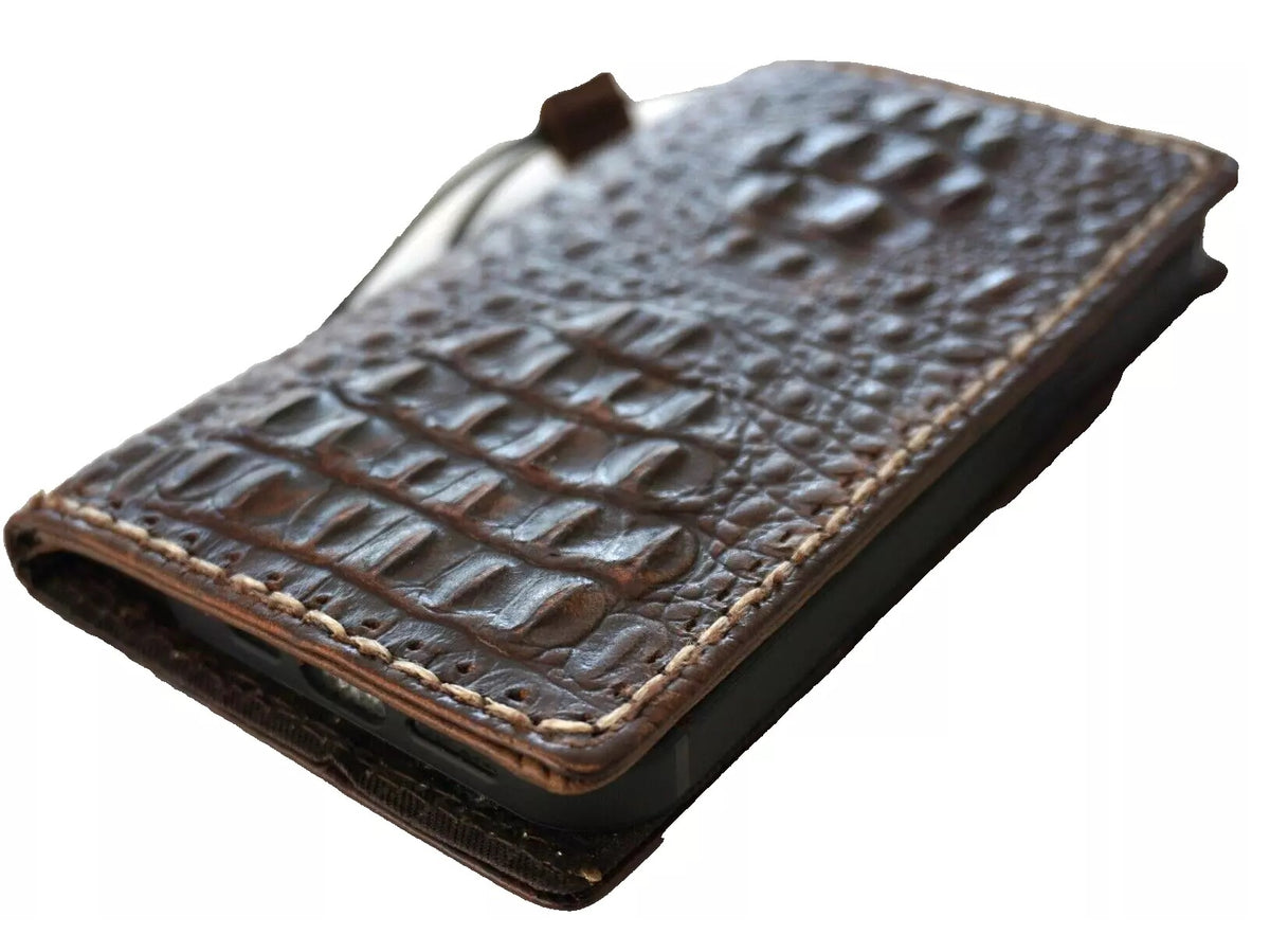 Handmade genuine leather phone case by DAVISCASE for iPhone 11-16 Pro Max, SE 3, featuring vintage crocodile style wallet design.