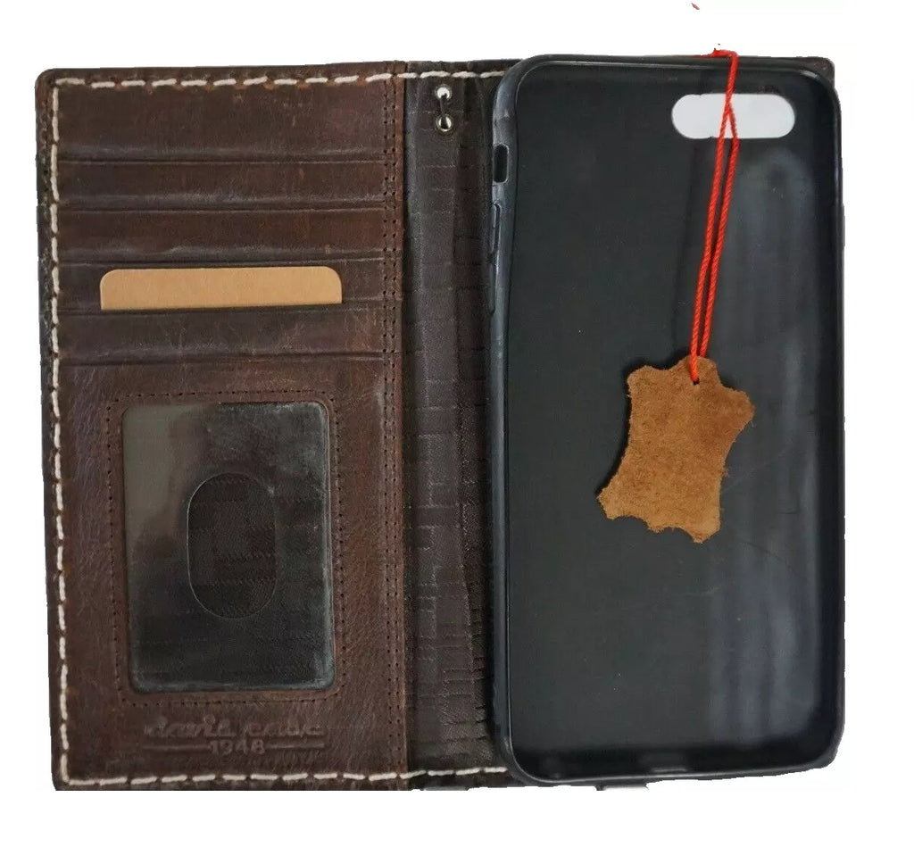 Handmade genuine leather wallet case for Galaxy Z Fold 3-7, with natural wrinkles, designed by DAVISCASE for stylish phone protection.