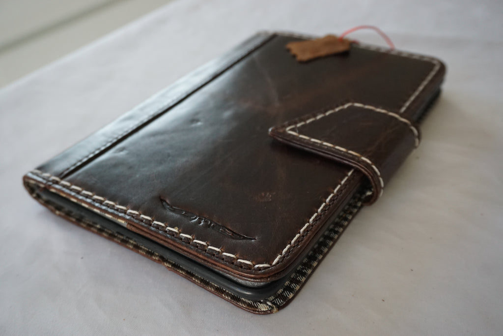 Handmade genuine leather case for Apple iPad Mini 3-6, DAVISCASE luxury dark brown cover with hand-sewn details.