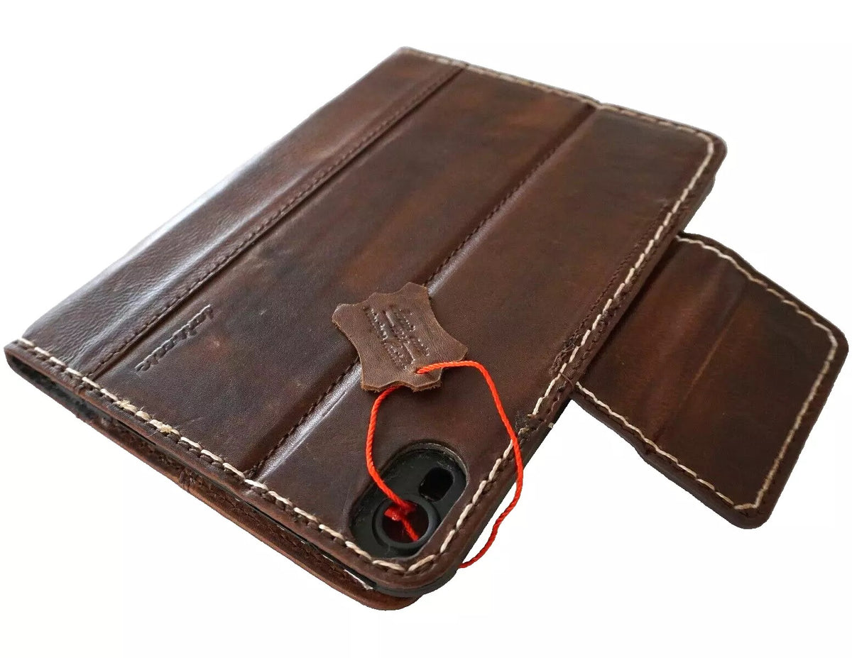 Handmade genuine leather case for Apple iPad Mini 6, 5, 4, 3 Pro from DAVISCASE, featuring hand-sewn craftsmanship and luxurious design.