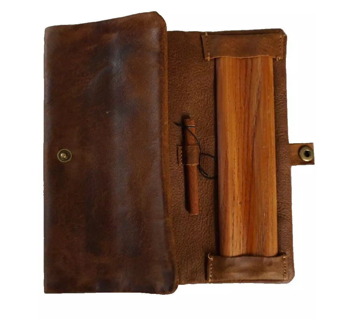 Mens genuine leather wallet and tobacco pouch with vintage design, handmade by DAVISCASE, featuring a retro-style hookah cigarette case.