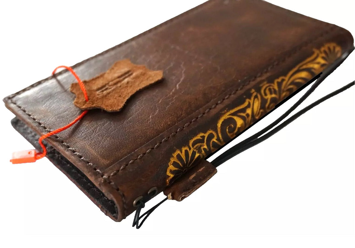 Handmade genuine leather wallet book case for Galaxy Z Fold 3-7 by DAVISCASE, featuring gold stamp art and handcrafted craftsmanship.