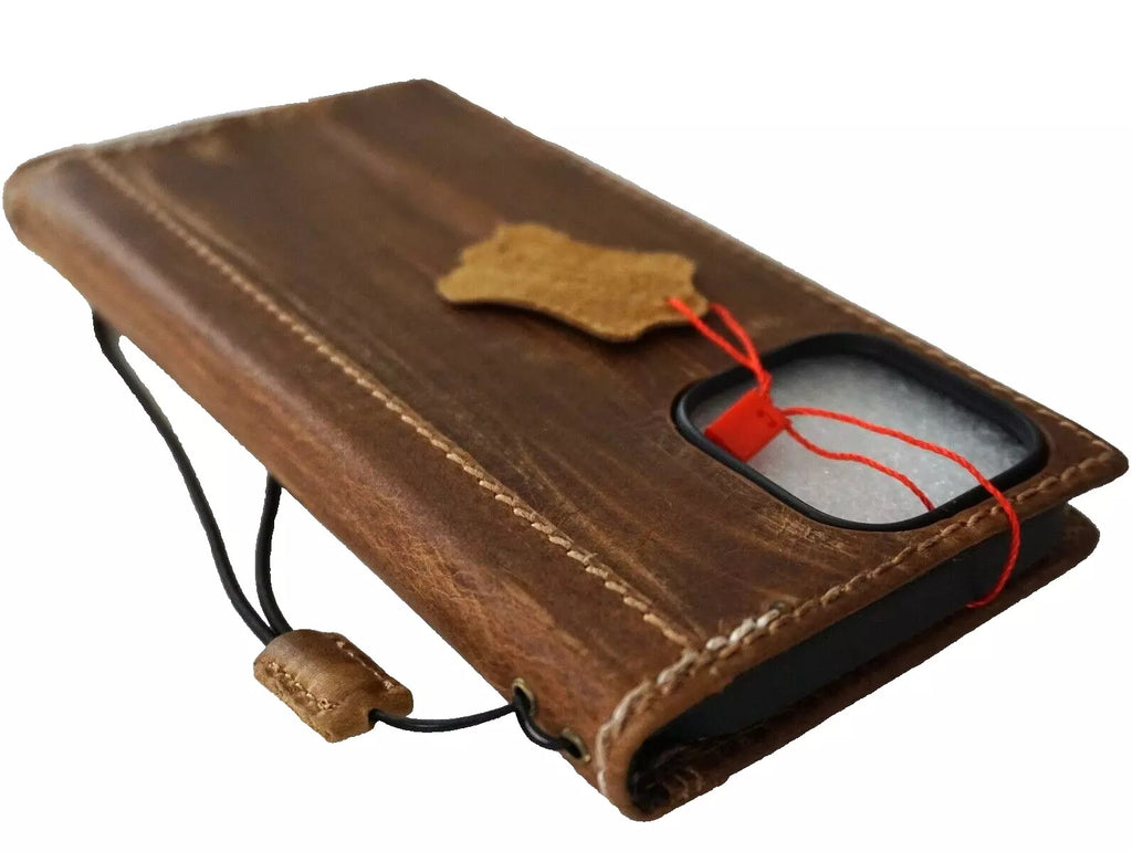 Genuine leather Galaxy S25 S23 S24 Ultra Note Edge FE case with wallet and croco texture, designed by DAVISCASE for Z Fold models.