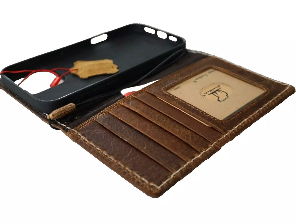 Genuine leather Galaxy S25 S23 S24 Ultra Note Edge Z Fold 3 4 5 6 7 wallet case by DAVISCASE with crocodile texture.