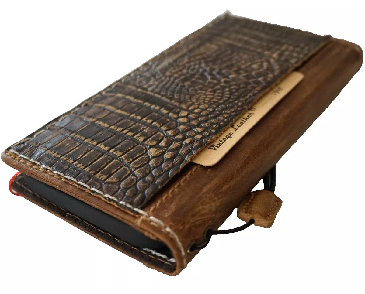Genuine leather Galaxy S25, S23, S24 Ultra, Note Edge, Z Fold 3-7 wallet case by DAVISCASE with luxury croco texture.