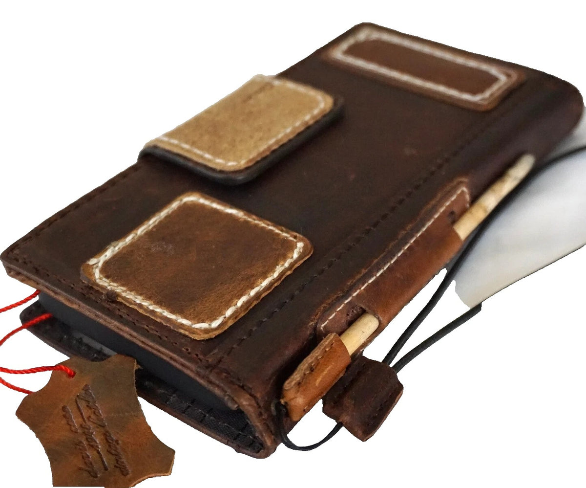 DavisCase genuine leather Galaxy S26, S25, S23, S24, S21, S22 Edge, Note, Z Fold 3-7 wallet cover with patches, magnetic closure.