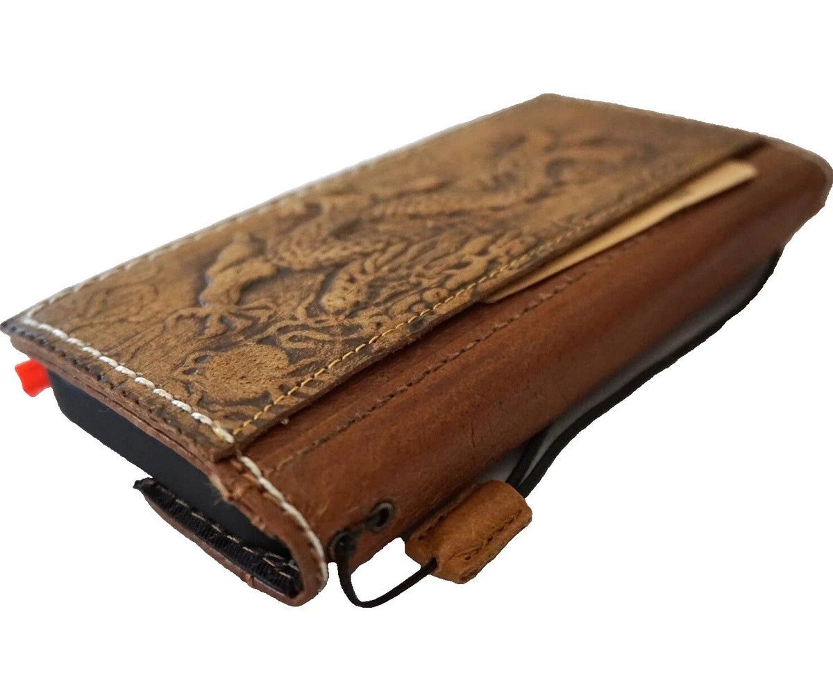 Genuine leather Galaxy S26 S25 S23 S24 Ultra Note Edge FE wallet cover with luxury dragon design by DAVISCASE