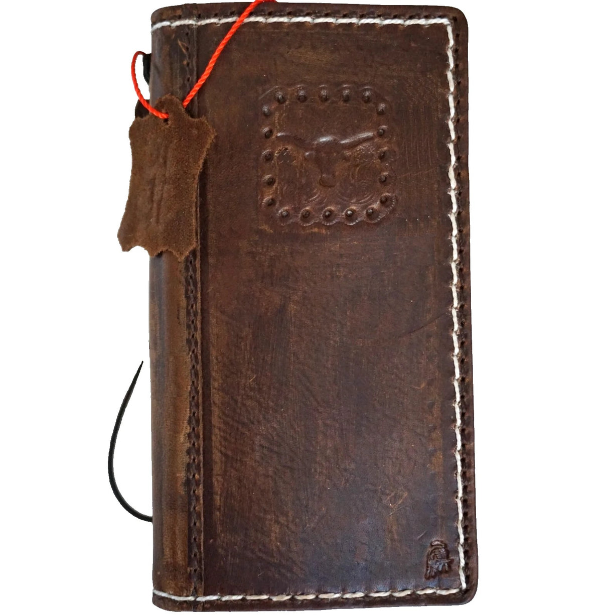 Handmade genuine leather phone case for iPhone 13-16 Pro Max with removable wallet by DAVISCASE, featuring a classic bull leather finish.