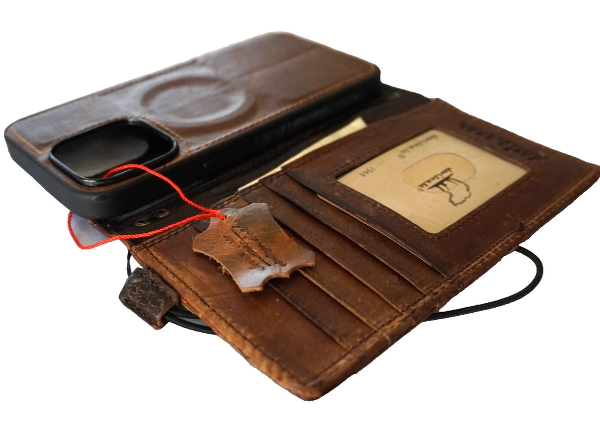 DAVISCASE genuine leather Galaxy S21 S22 S23 S24 S25 S26 Edge and Z Fold 3 4 5 6 7 wallet case with limited edition patches.