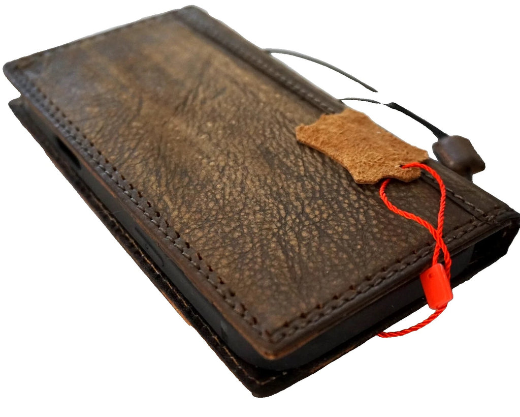 Genuine leather Galaxy S21 Ultra and Z Fold 4 wallet case by DAVISCASE, featuring a luxurious brown finish and card slots.