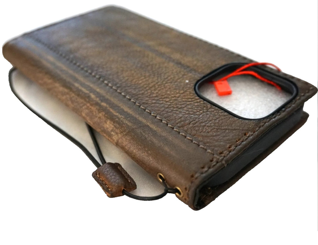 Genuine leather Galaxy S21 Ultra case by DAVISCASE with wallet and Z Fold design, featuring a luxurious cover and edge protection.