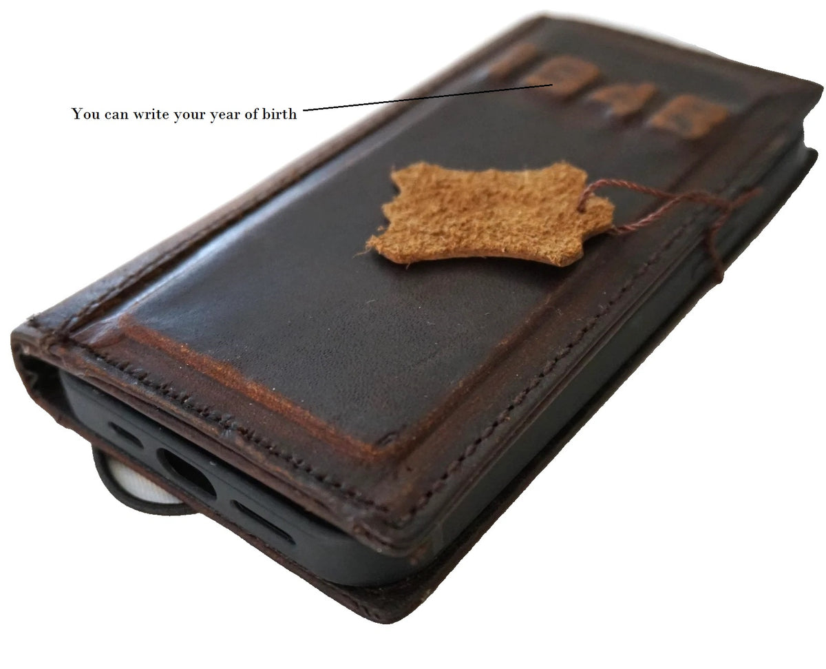 Handmade genuine leather phone case for Samsung Galaxy S series and Note Z Fold models, featuring wallet and 3D design by DAVISCASE.