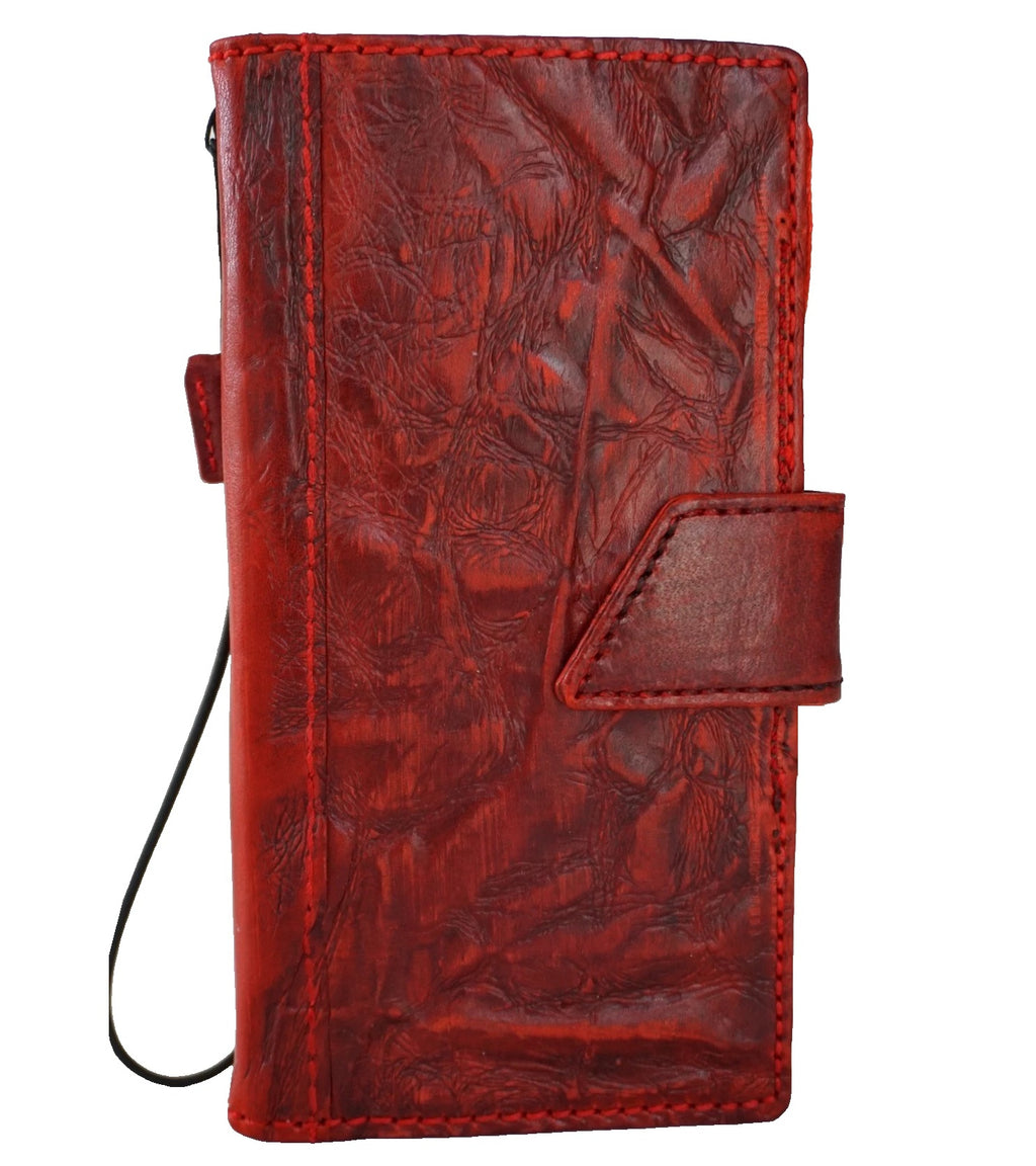Red oiled genuine leather Galaxy S25/S23/S24 Ultra Note Edge Z Fold 3-7 wallet case by DAVISCASE, with card slots and cover design.