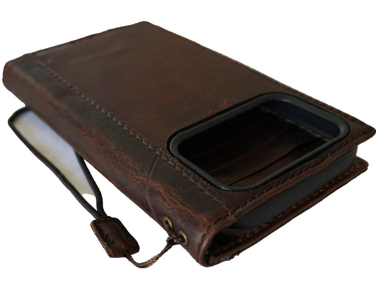 Luxury dark Alexander leather wallet case for Google Pixel 10, 10A, 8, 8A, 9 Pro XL by DAVISCASE with book-style design.