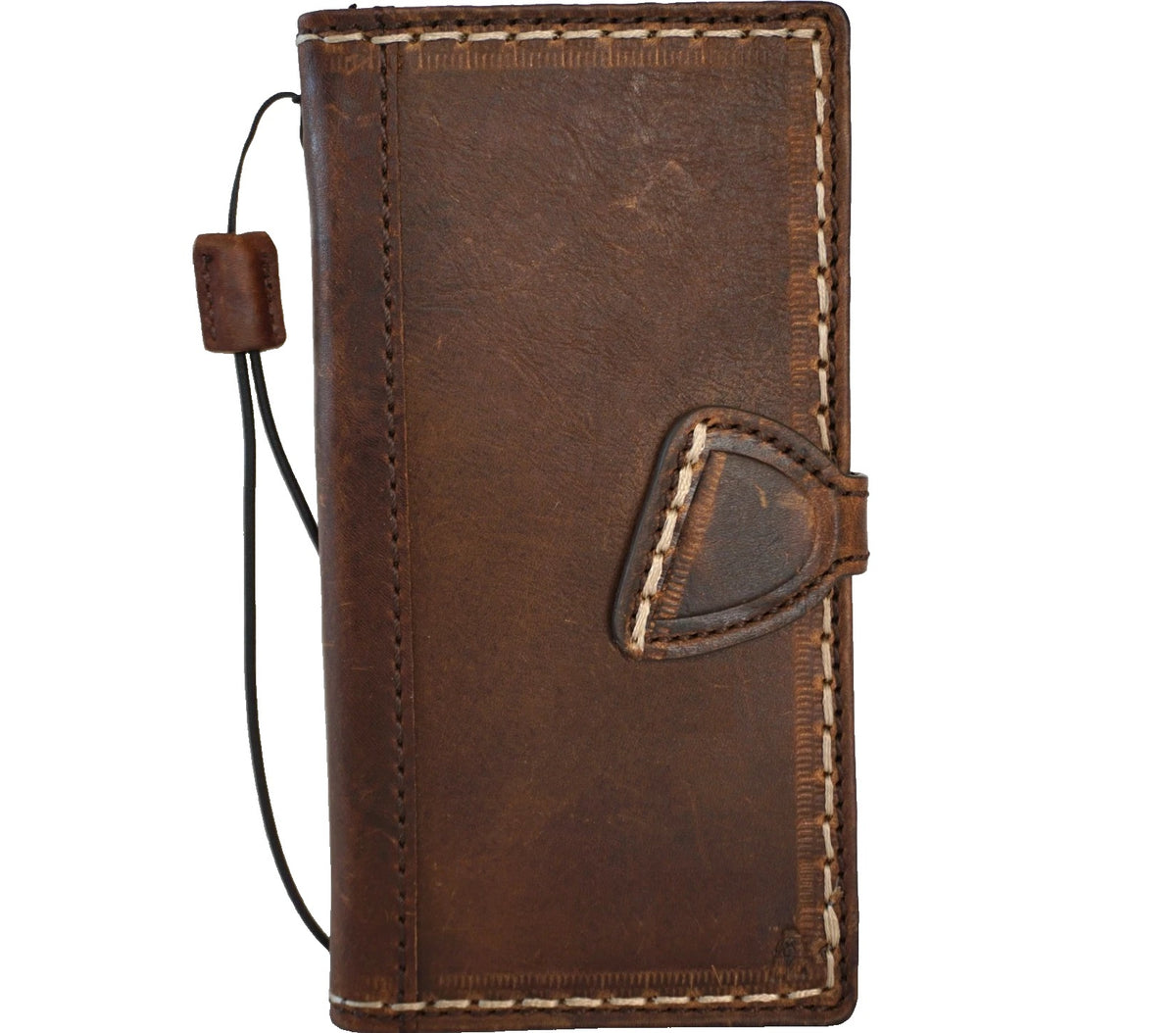 Handmade genuine leather phone case for Apple iPhone 15, 16, 17, or 16E Pro Max by DAVISCASE with magnetic seam and wallet design.