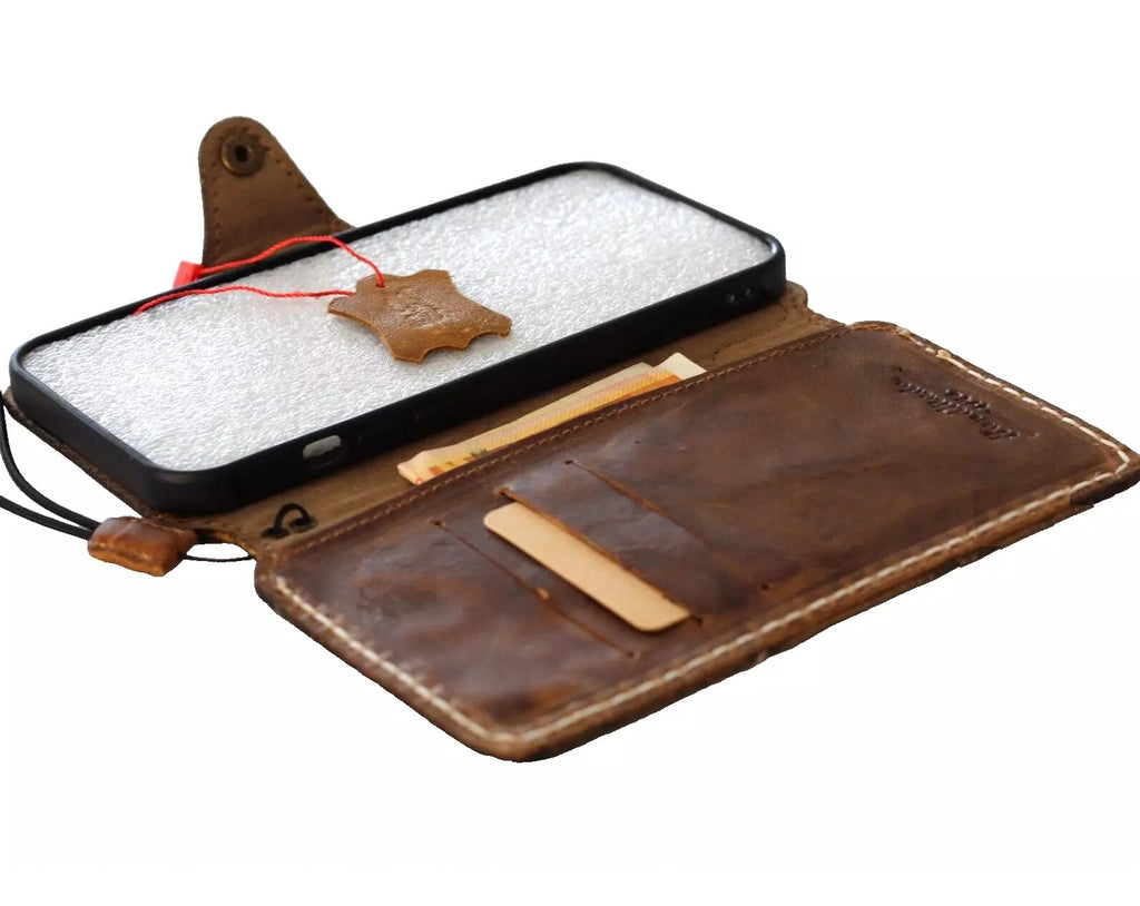 Handmade genuine leather wallet book cover for Galaxy Z Fold 3-8, featuring a luxury Deko design by DAVISCASE.