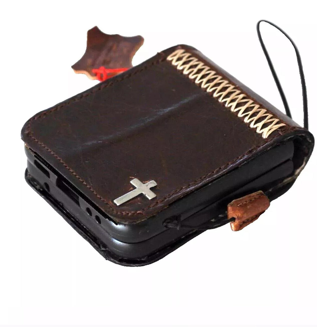 Handmade genuine leather phone case for Galaxy Z Flip models, featuring a wallet book cover design by DAVISCASE.