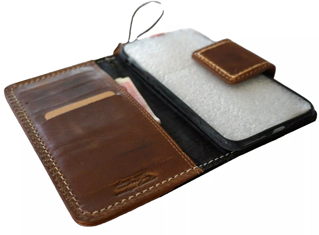 Handmade genuine leather phone case for Galaxy S24, S22, S21, S20, S23, S25 Ultra, and Note series with wallet and magnetic closure.