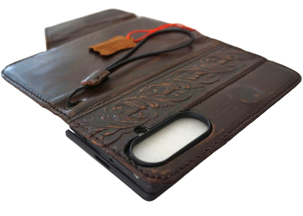 Handmade genuine leather phone case for Galaxy Z Fold 8, 7, 5, 6, with vintage dark book design and art wallet style by DAVISCASE.