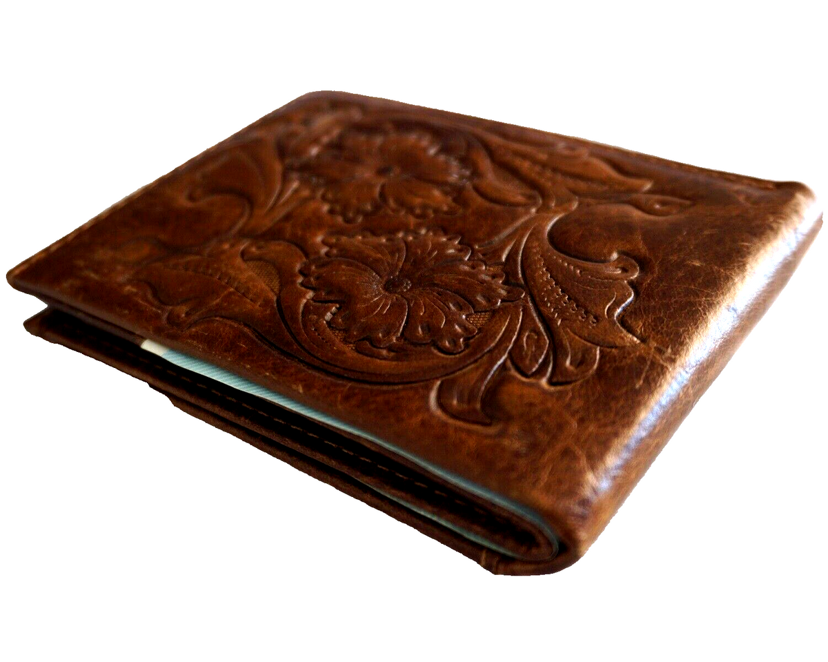 Men's genuine leather wallet with credit card slots and bill compartment, handcrafted in tan by DAVISCASE.