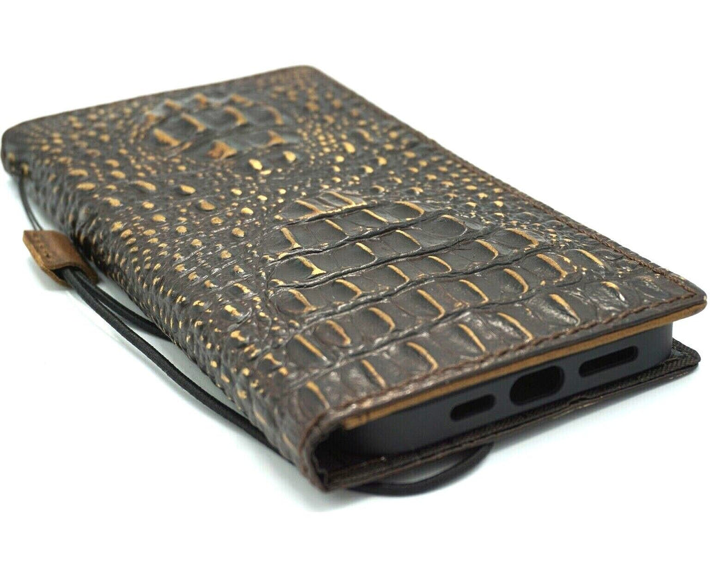 Genuine leather handmade phone case for Samsung Galaxy S23, S21, Note 10, A71; vintage crocodile style wallet cover by DAVISCASE.