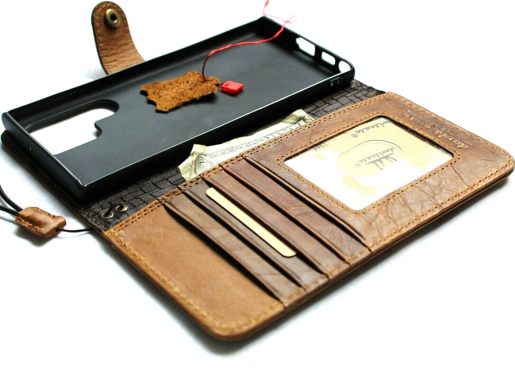Handmade genuine leather phone case for Samsung Galaxy S26, S22, S21, Note Z Fold 4, 5, 6, 7, and A-series by DAVISCASE