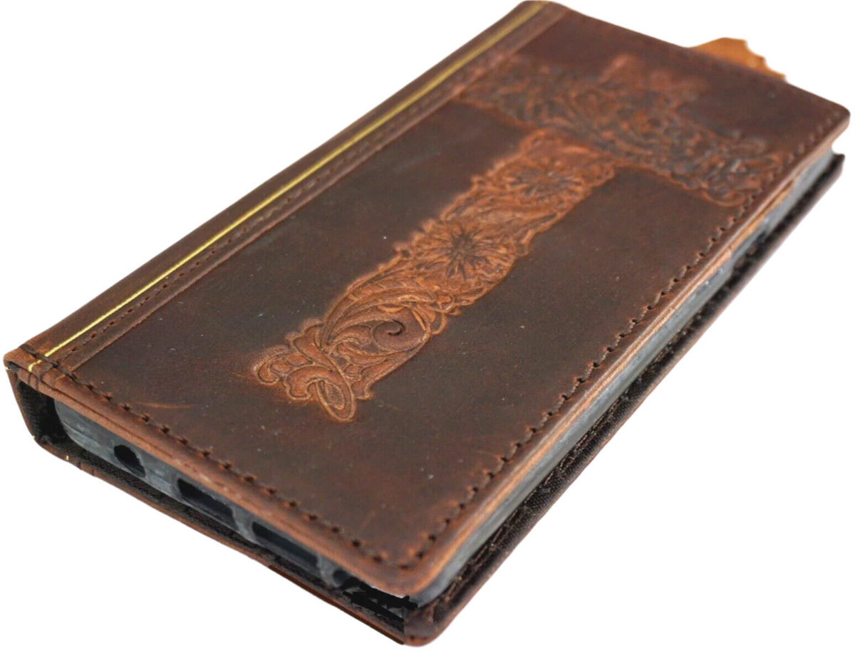 Handmade genuine leather phone case for Galaxy S26, S23, S24, S25, Fold 3-7, Note, with vintage-style wallet cover by DAVISCASE.
