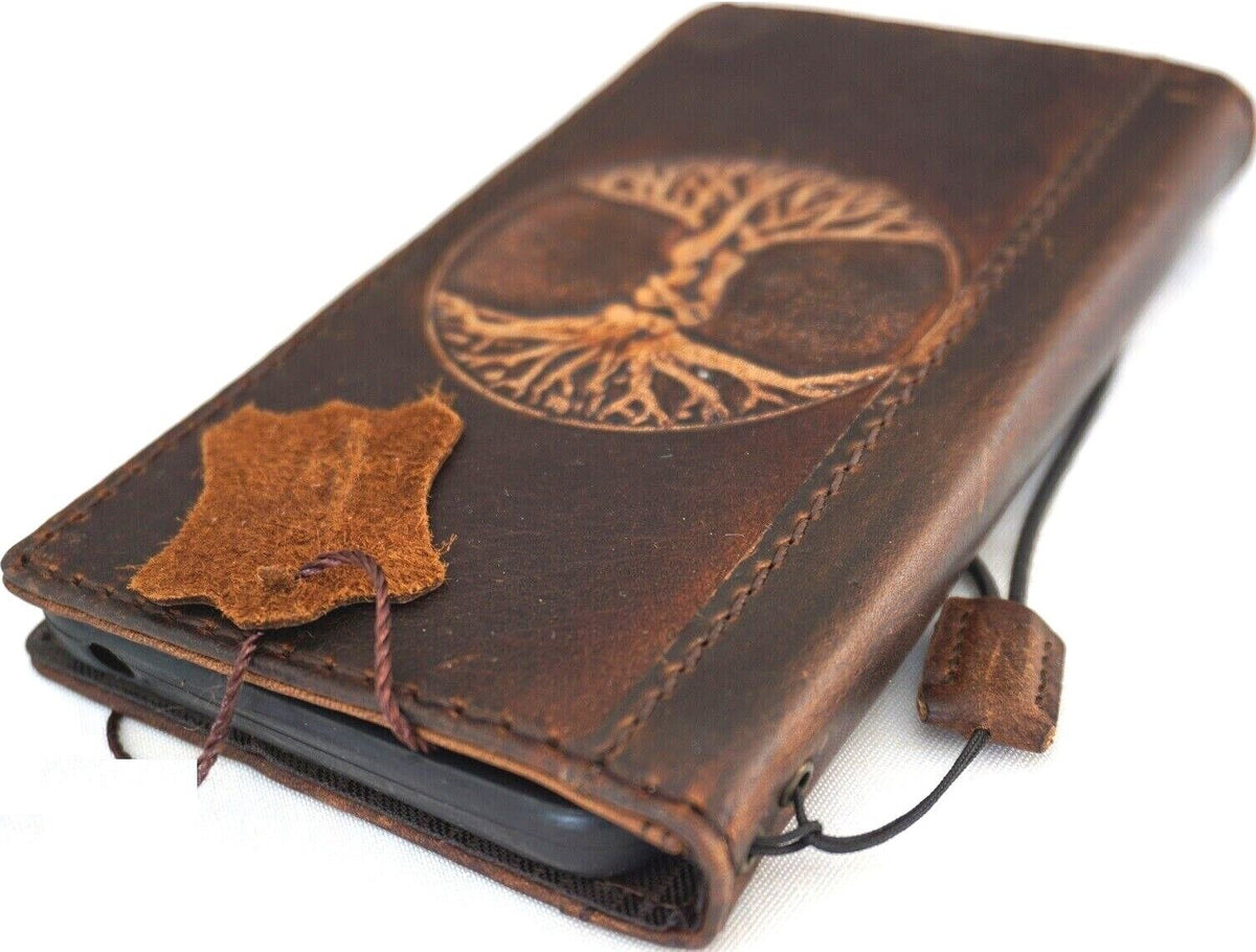 Handmade leather phone case by DAVISCASE for iPhone 12-16 Pro Max and SE, featuring a mini Tree of Life design.