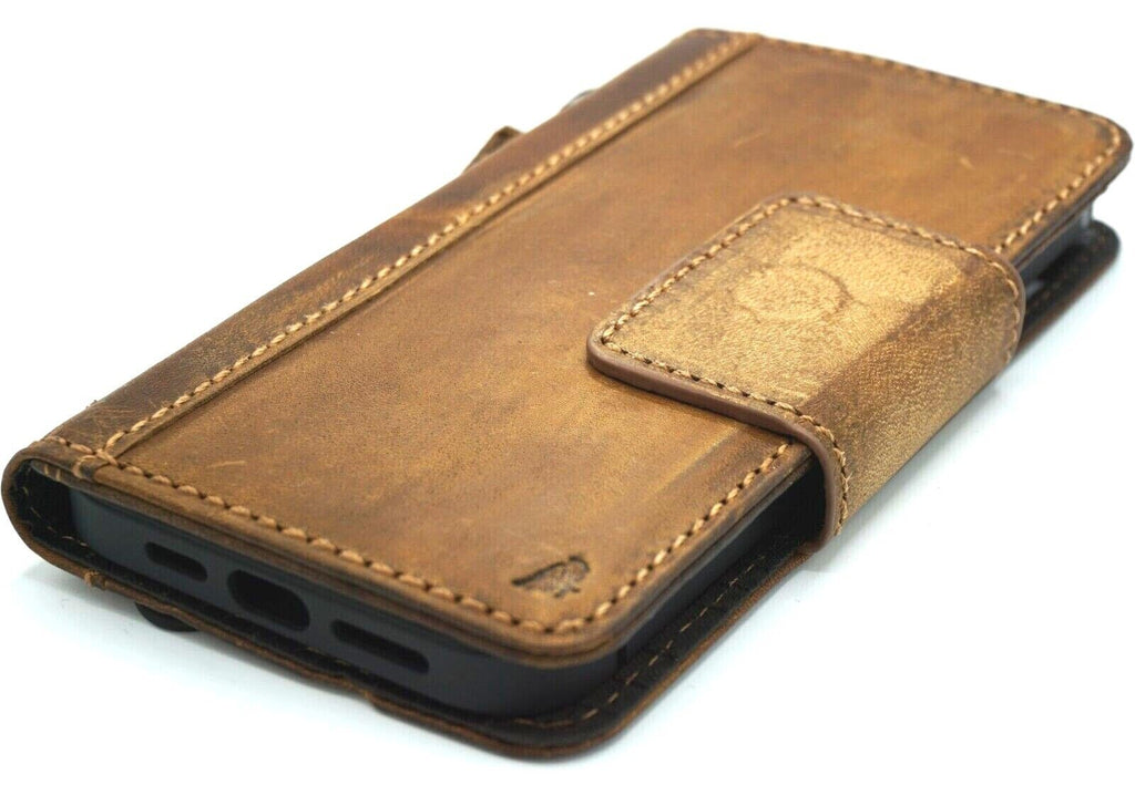 Handmade leather phone case by DAVISCASE for iPhone models, vintage-style with credit card slots, magnetic closure, full grain leather.