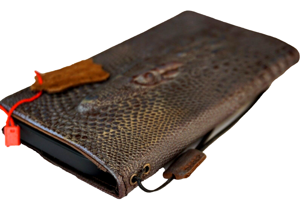 Handmade DAVISCASE leather phone case with vintage crocodile texture, card slots, and full grain leather for iPhone 11-15 Pro Max.