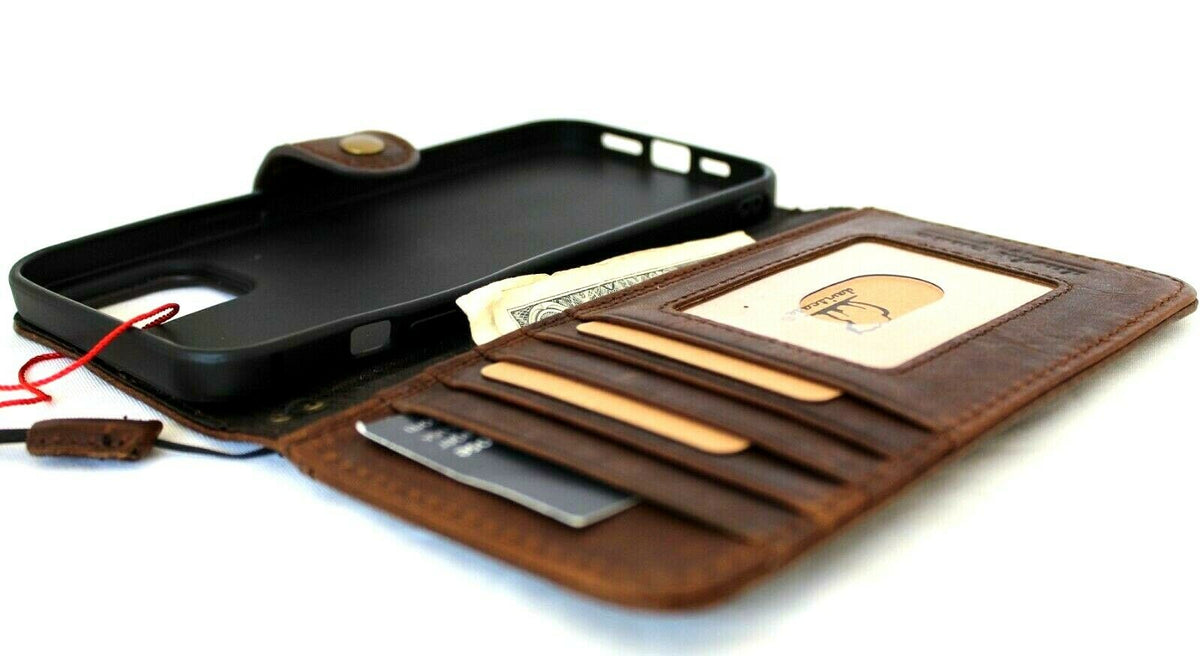 Handmade genuine leather Galaxy Z Fold wallet case with window slot, designed by DAVISCASE for models 3 to 7.