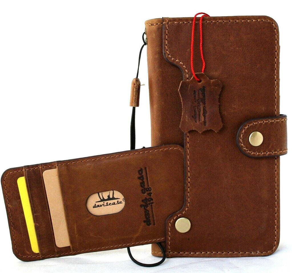 Genuine leather Google Pixel 7 Pro case by DAVISCASE with wallet design, button closure, stand feature, and retro style.