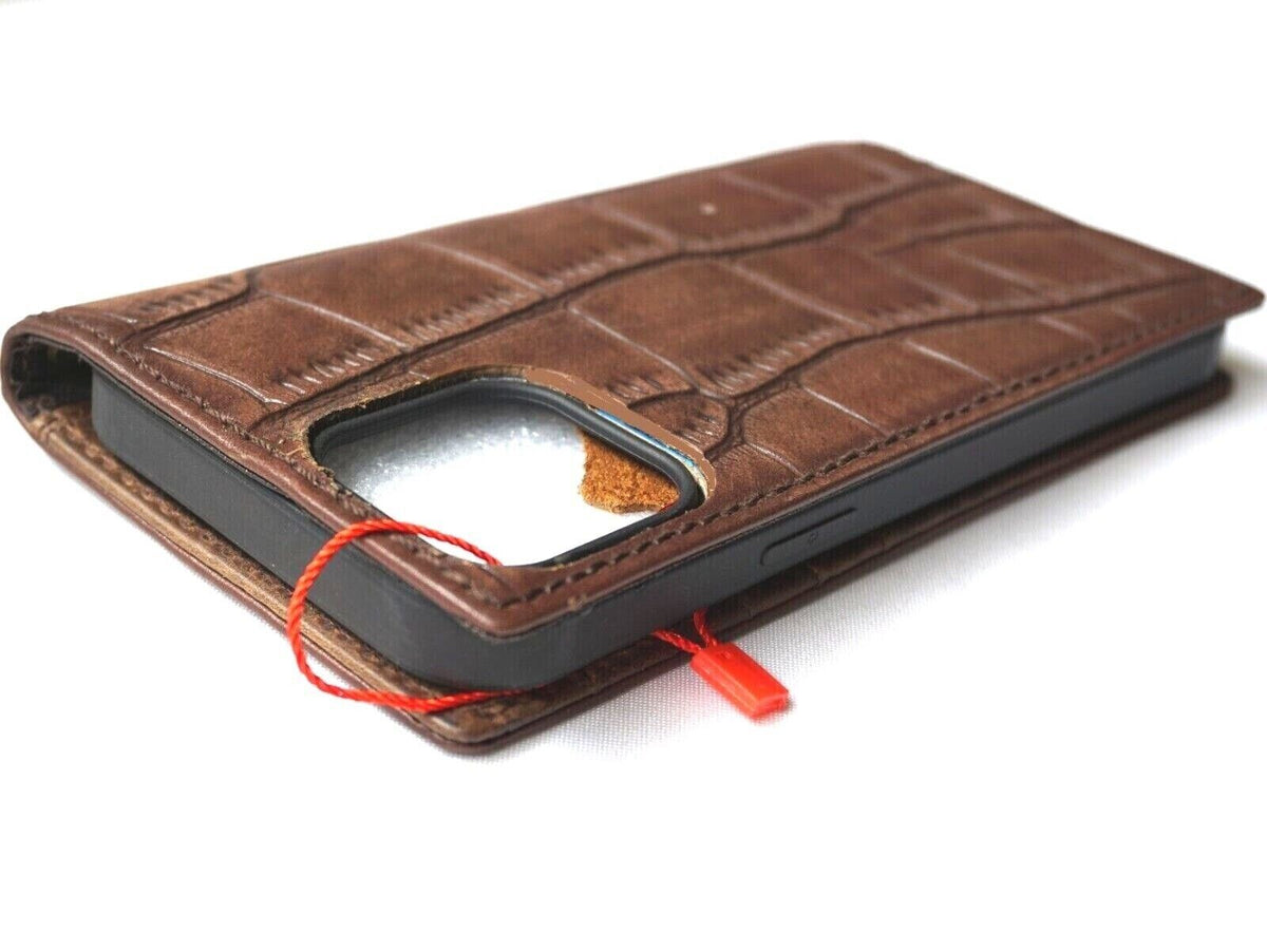 Handmade genuine leather phone case for iPhone 17, 14, 13, 12, 11, 16 Pro Max, Air 7, 8 Plus with crocodile style, credit card slots