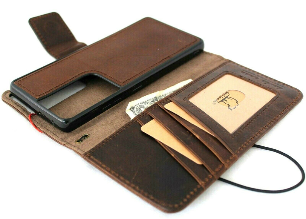 Handmade genuine leather phone case for Galaxy S series, features magnetic clasp and wallet design by DAVISCASE.