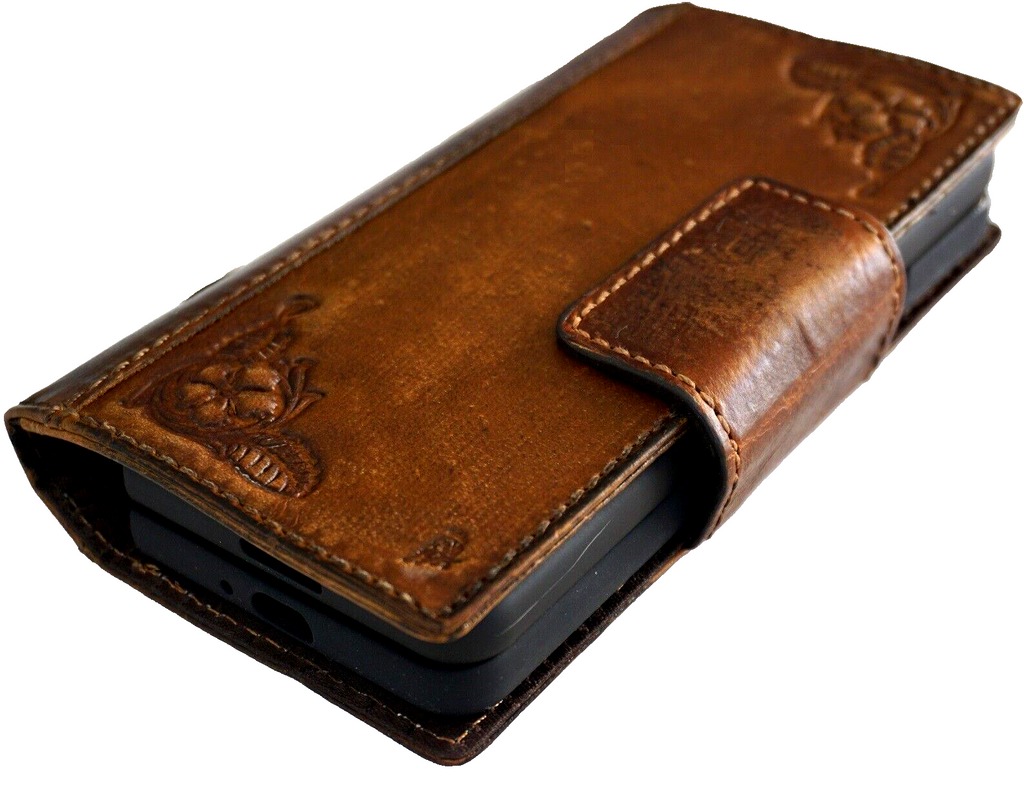 Handmade genuine leather wallet case for vivo X Fold3 Pro by DAVISCASE, vintage full grain leather with magnetic closure.