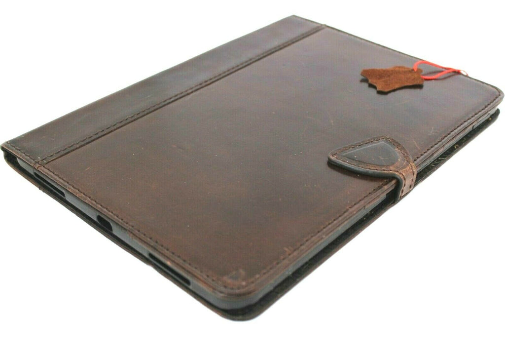 Genuine vintage leather iPad Pro 13 case by DAVISCASE with flip cover, credit card slots, handmade hard shell, for 2024 model A2926