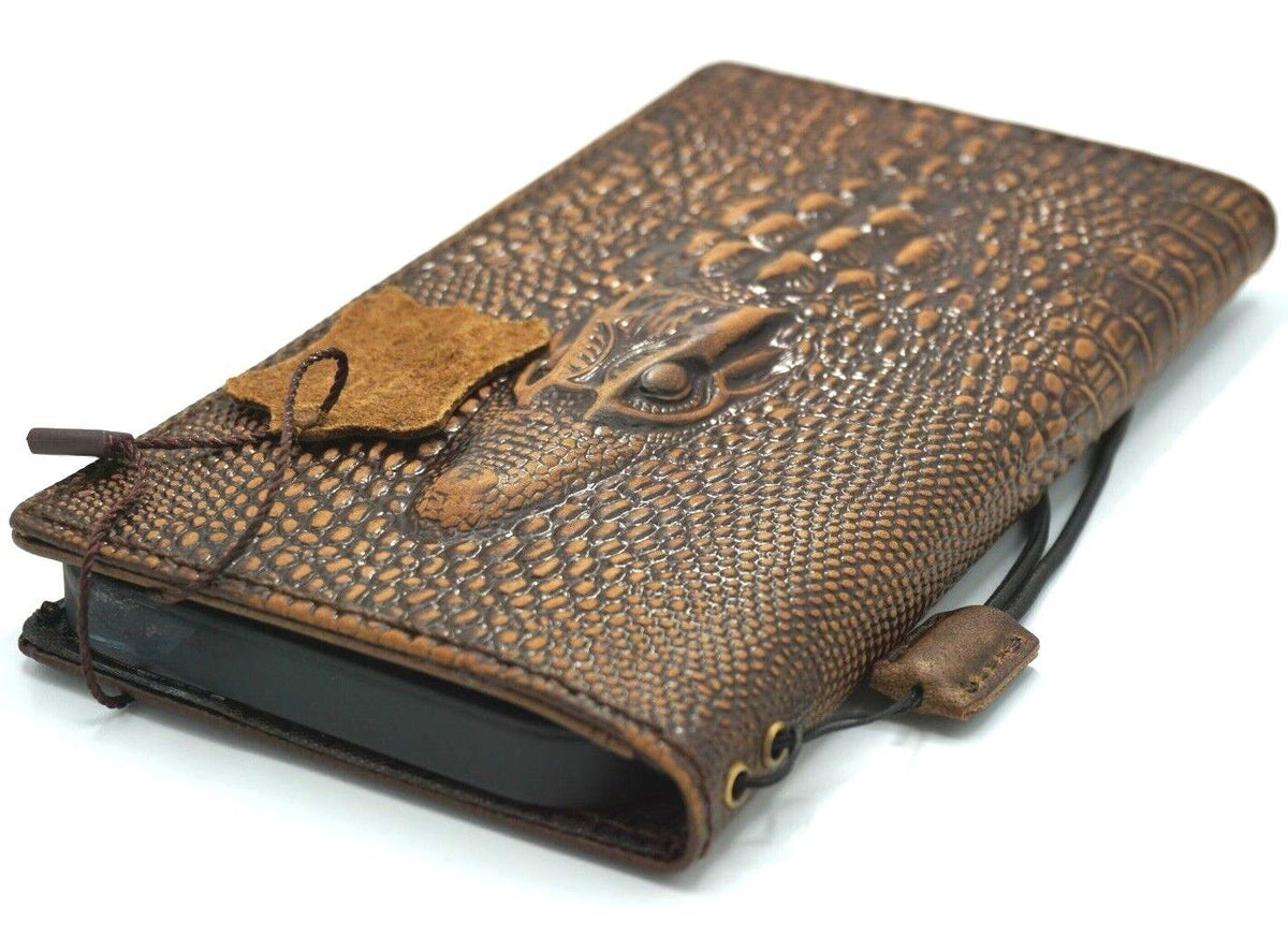 Handmade DAVISCASE leather phone case with vintage crocodile texture for Galaxy S26, Z Fold 3-7, S22, S21, S23, S24, S25 Ultra.