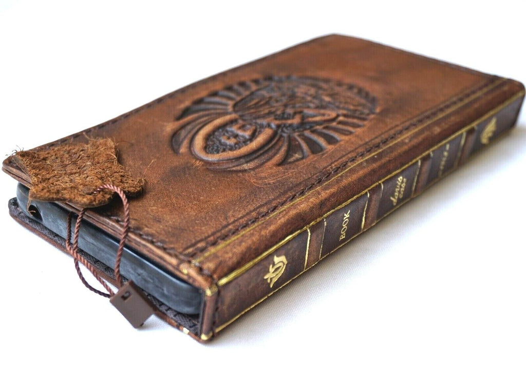 Handmade DAVISCASE leather phone case for iPhone models, featuring vintage style, credit card slots, and full grain leather finish.