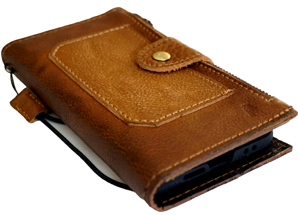 Genuine leather Google Pixel Fold case by DAVISCASE with wallet design, stand feature, zip closure, and wireless charging compatibility.